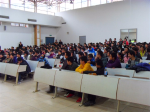 刘志华老师应邀到南开中学融侨半岛校区演讲